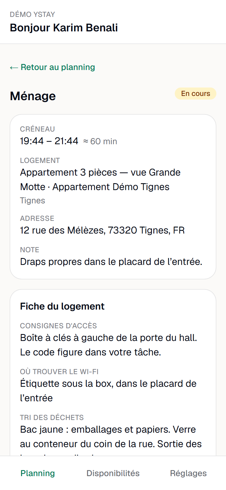 Détail d'une tâche sur un téléphone : créneau, logement, adresse, checklist, photo de preuve et boutons d'action.