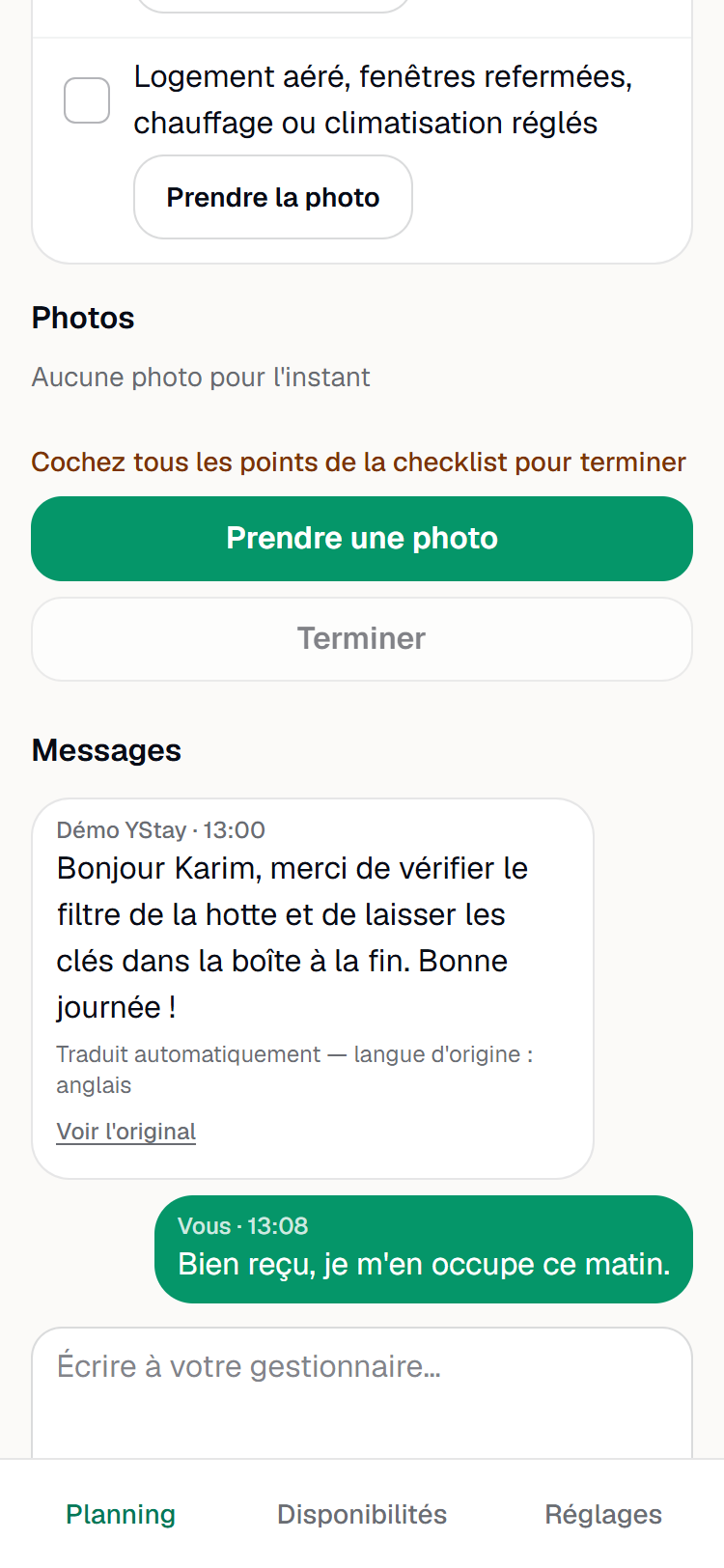 Le fil Messages d'une tâche sur un téléphone : le message du gestionnaire, la réponse de l'agent, le bouton Voir l'original et le champ Écrire à votre gestionnaire.